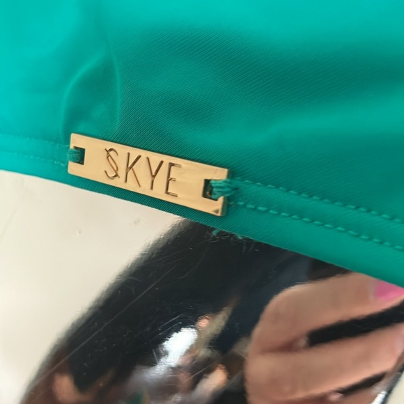 NWT bathing suit one piece - Picture 5 of 7